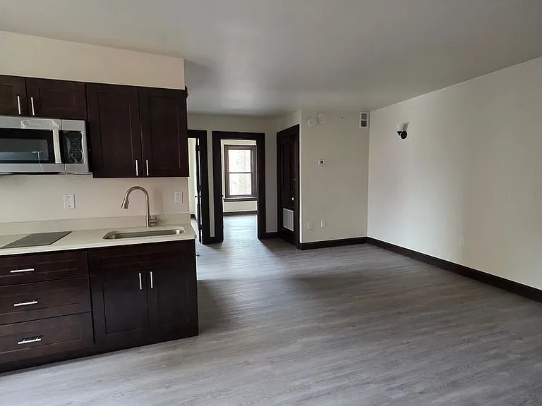 1135 Spring Garden St — Photo 1