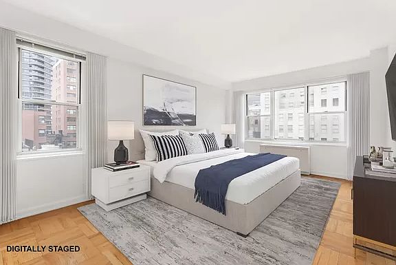 5th image of 150 E 61st St APT 9H