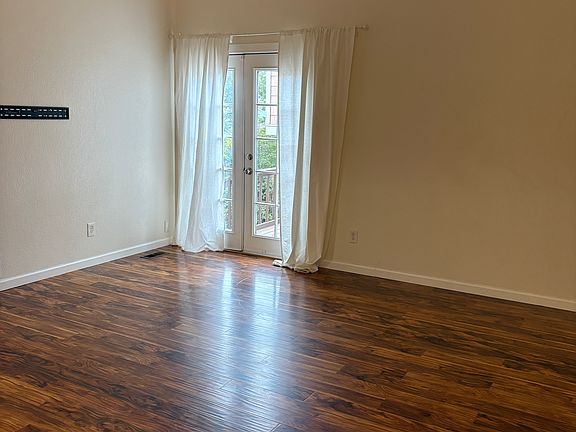 5th image of 2877 S Fundy St