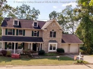 979 N Rustling Rd, South Charleston, WV 25303