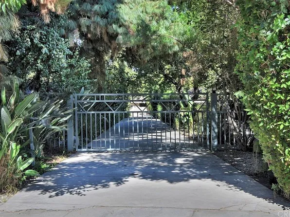 17425 Napa St, Northridge, CA 91325