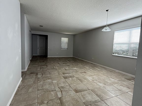3rd image of 1507 Angler Ave