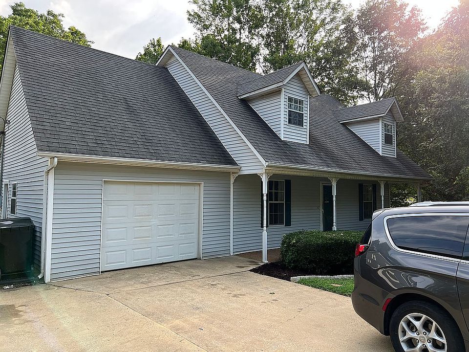 1st image of 411 White Oak Cir