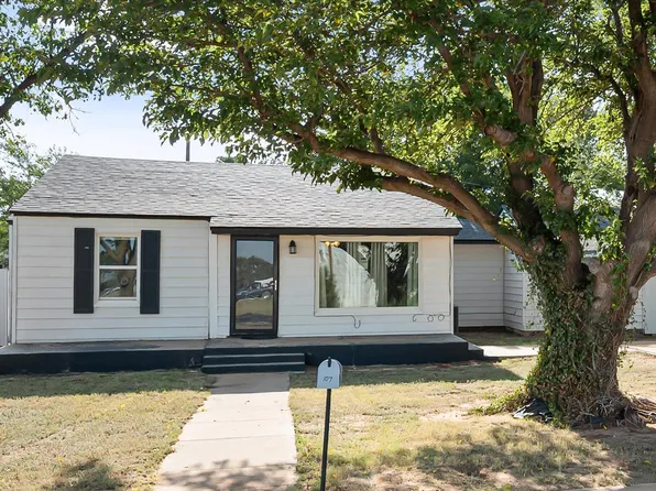 107 Stadium Dr, New Home, TX 79381