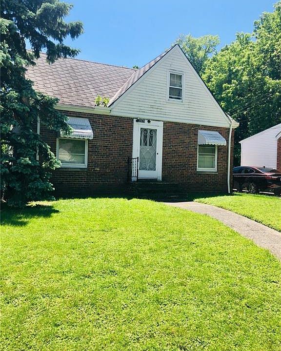 1st image of 25670 Forestview Ave
