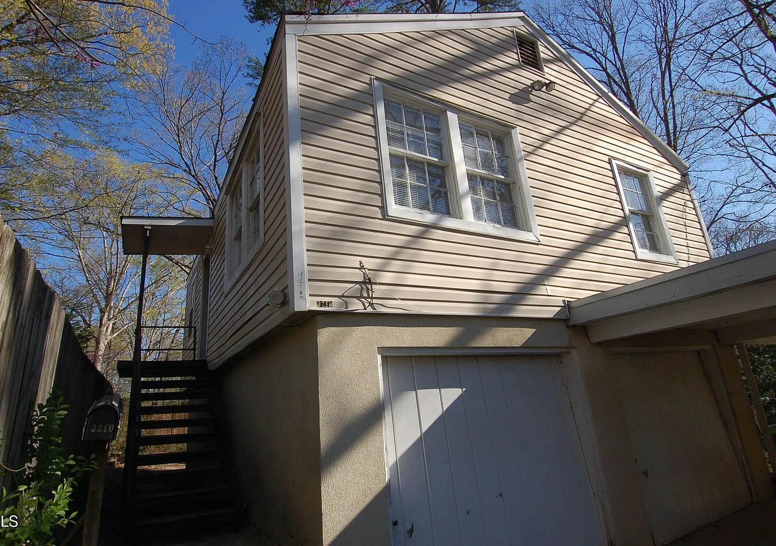 3206 — Photo 2
