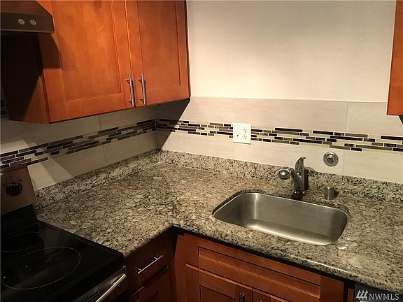 4th image of 6236 137th Pl NE APT 235