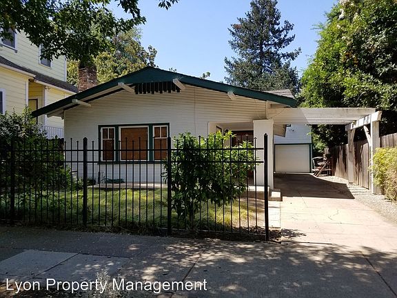 2nd image of 620 28th St