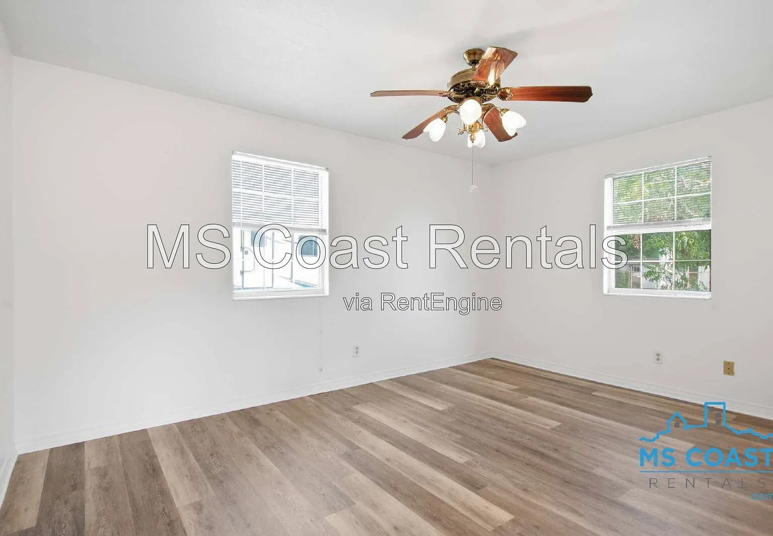 3 bed, 2.0 bath, 1279 sqft, $1,549 — Photo 3
