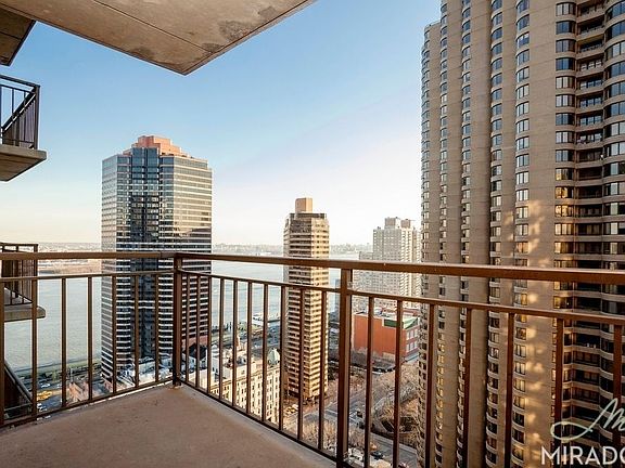 3rd image of 330 E 39th St APT 23B