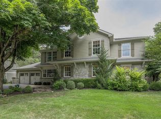 8407 Ensley Ln, Leawood, KS 66206