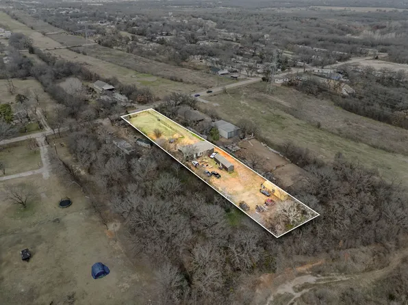 8394 Lake Rd, Mansfield, TX 76063