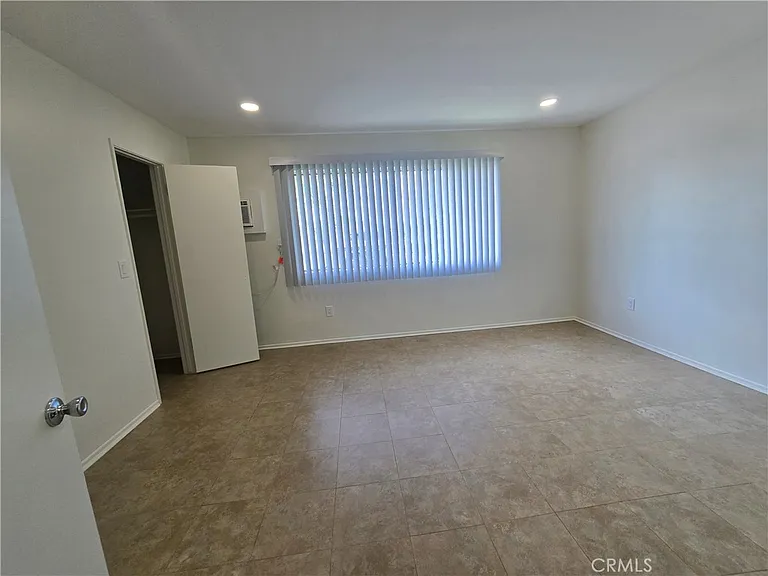 160 Greentree Ln — Photo 16