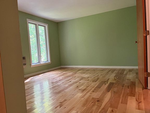 4th image of 9 Chadwick Ct