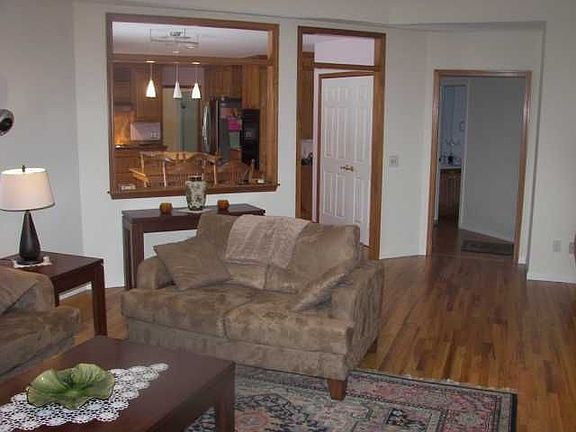 2nd image of 45 Chelsea Park