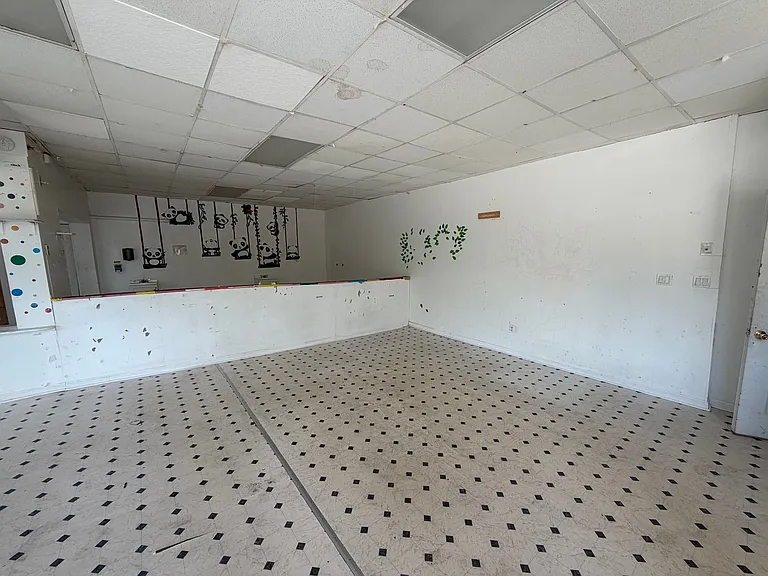 2214-2220 W Hopkins St. (8 Unit) — Photo 8