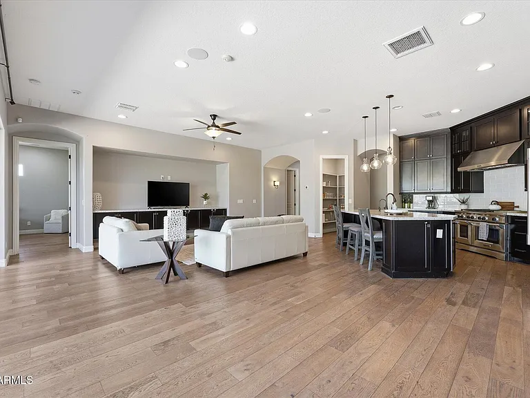 4254 E Valencia Dr — Photo 14