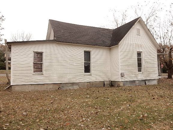 3rd image of 605 Gordon Ave