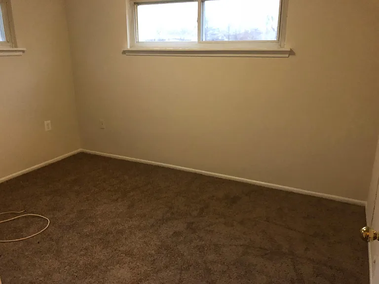 528 Kuethe Rd NE #A — Photo 11