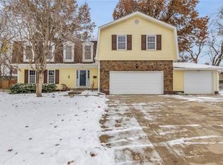 10813 W 52nd Cir, Shawnee, KS 66203