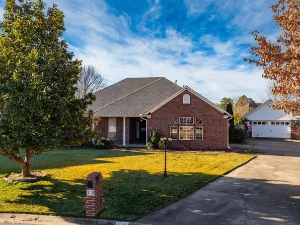 2775 Silver Crest Dr, Conway, AR 72034