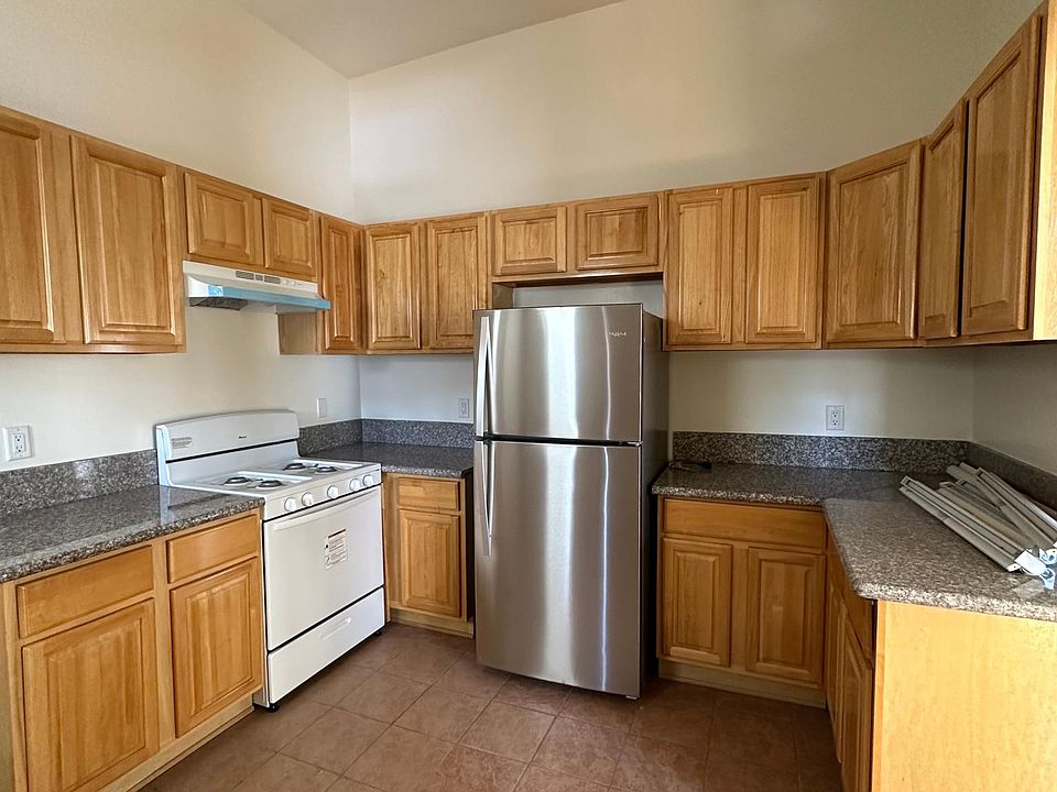 1st image of 1435 S Union Ave APT 14