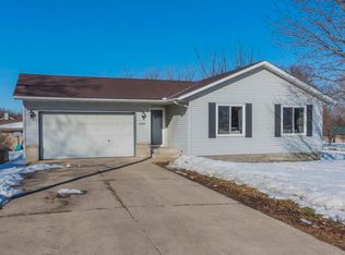 1580 N Cedar Ave, Owatonna, MN 55060