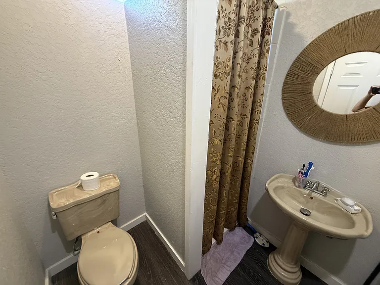 330 Barrett Pl — Photo 6