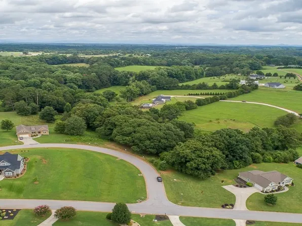 14-15 Setting Sun Ct, Seneca, SC 29672