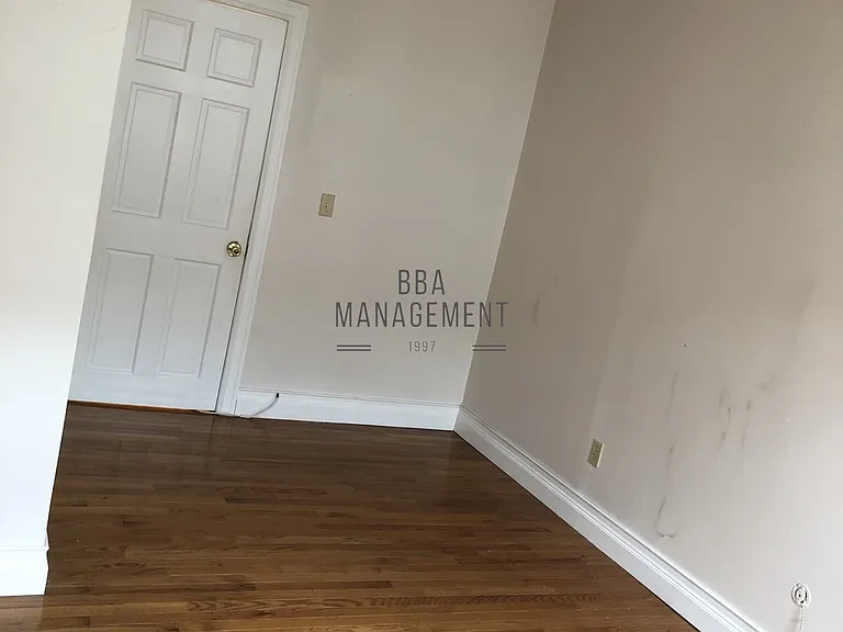 27 Chester St #5 — Photo 16