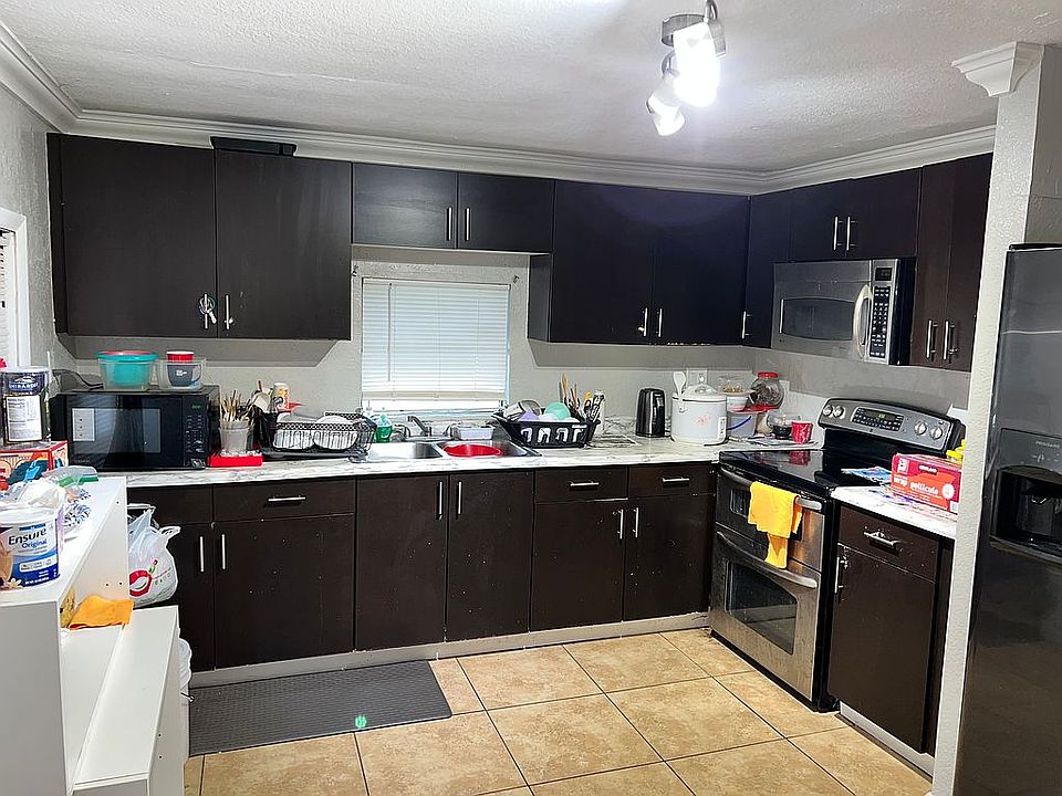 1st image of 11201 SW 55th St #15