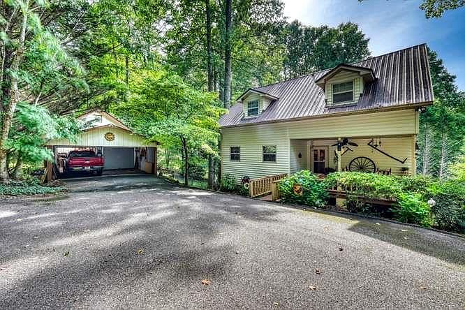1st image of 3609 Fodder Creek Rd