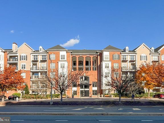 2nd image of 501 Hungerford Dr APT 201