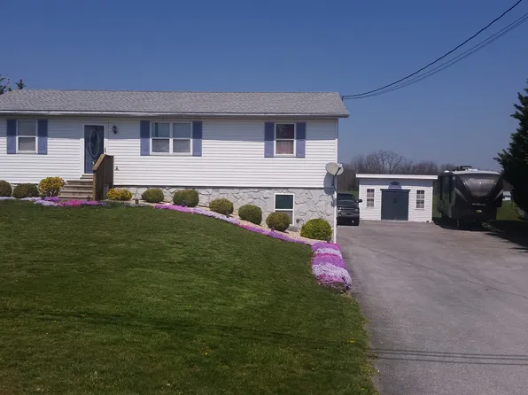 4389 Buchanan Trl W, Greencastle, PA 17225