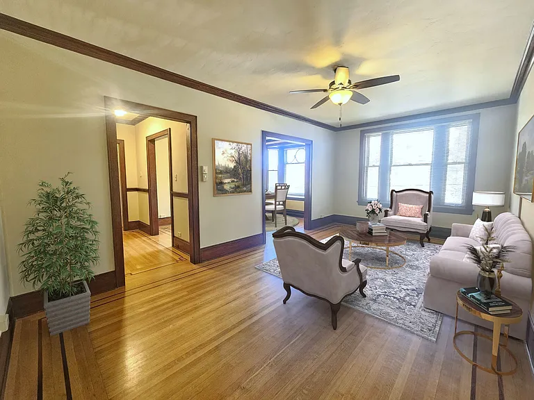 Knickerbocker Apartments — Photo 14