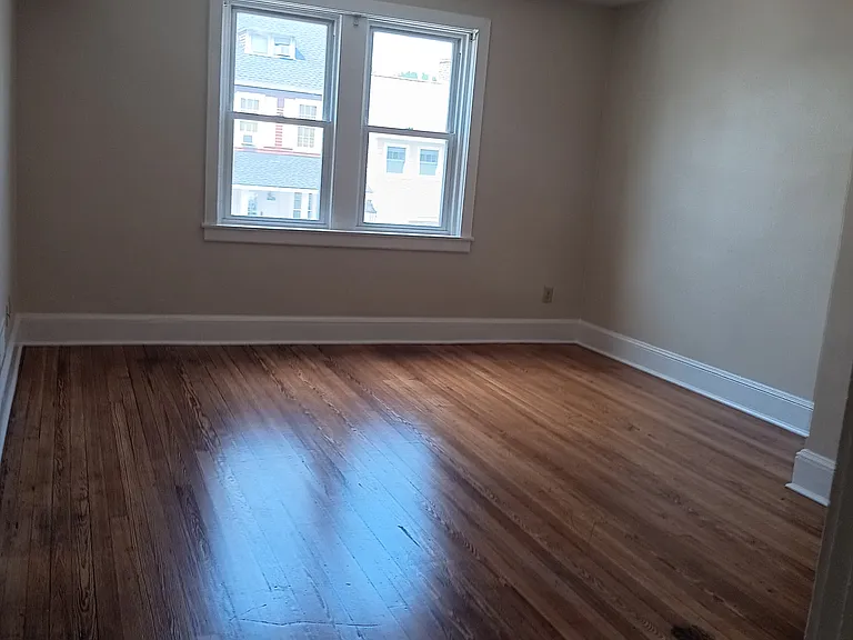 316 E State St #C — Photo 3
