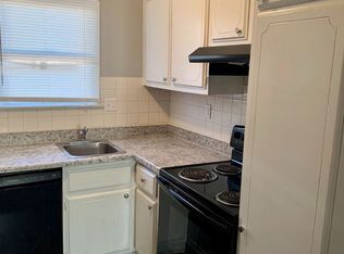 2925 Dubuque St #2, Davenport, IA 52803