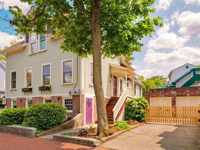 62 Sacramento St #62, Cambridge, MA, 02138