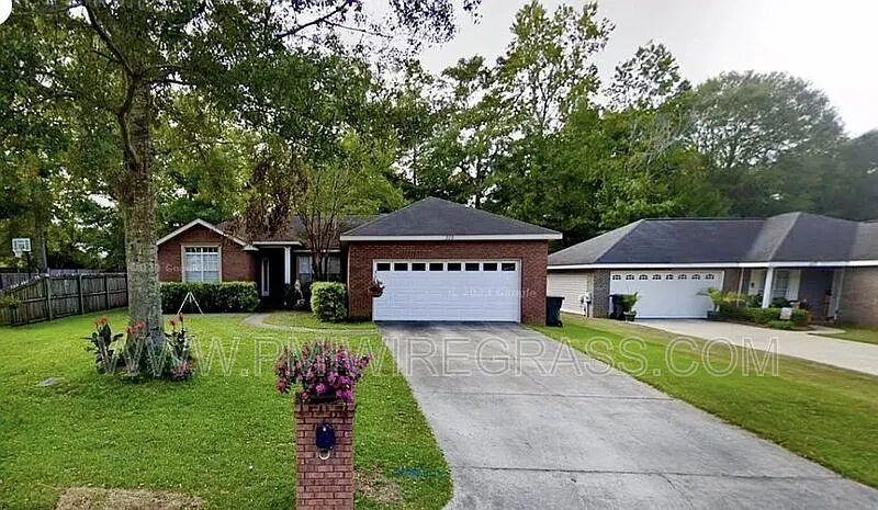 3 bed, 2.0 bath, 1971 sqft, $1,750 — Photo 1