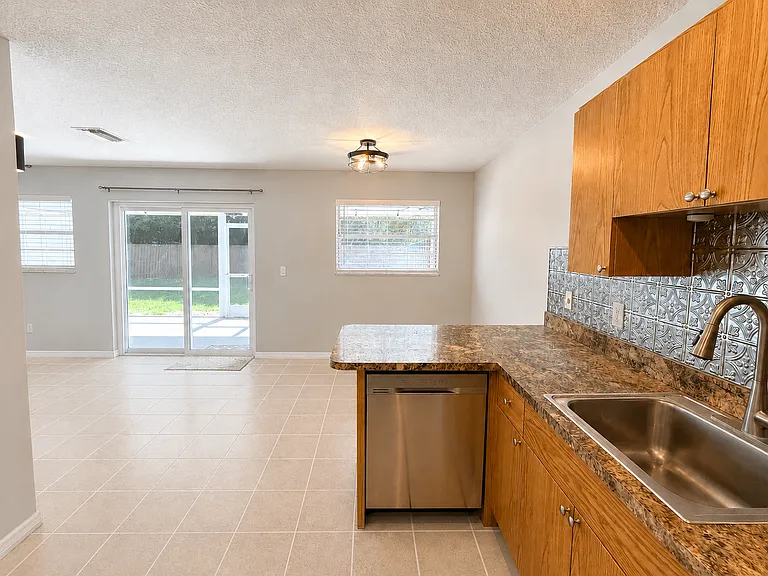 2478 NW Holiday Ct — Photo 18