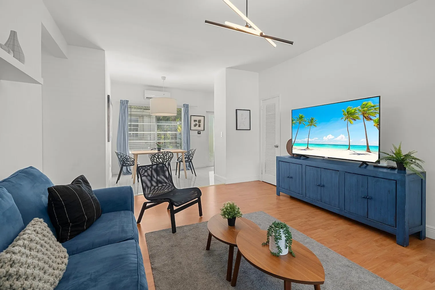 2 bed, 1.0 bath, 1001 sqft, $9,756 — Photo 1