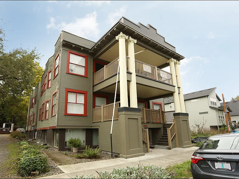 68 NE Stanton St #1K — Photo 1