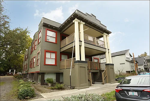 68 NE Stanton St #1K Photo 1
