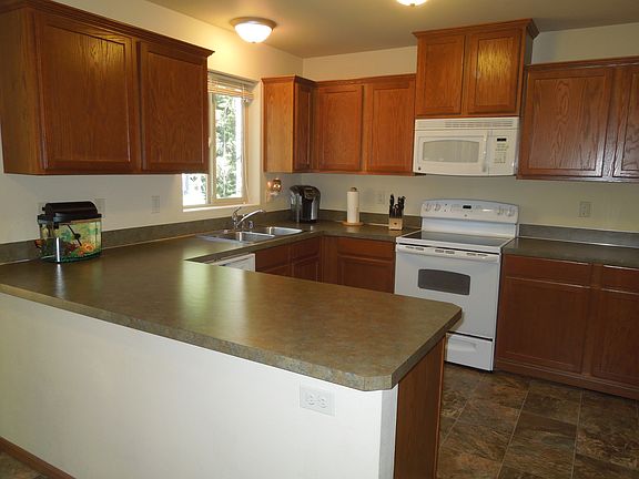 3rd image of 1930 Kelowna Pl SE