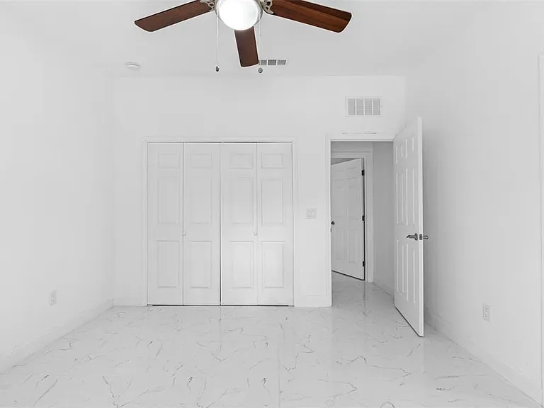 6847 Woodsman Dr — Photo 13