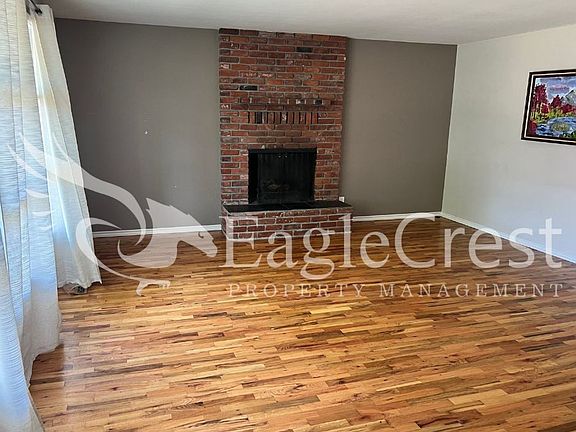 4th image of 145 Bradley St