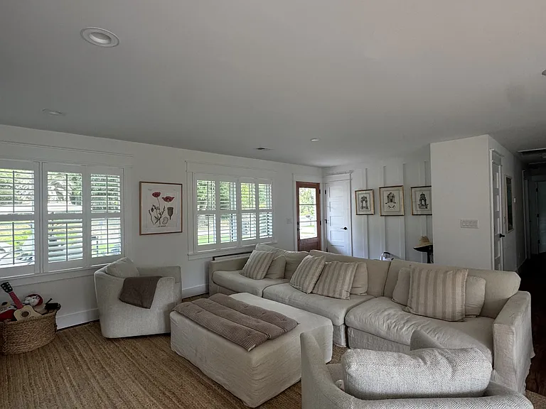 18 Ellen Ave — Photo 8