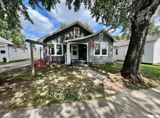 107 E 11th St, Metropolis, IL 62960