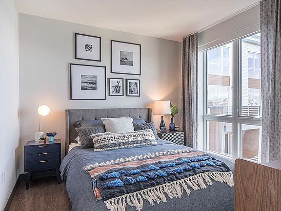 3rd image of 44 Saratoga St #2