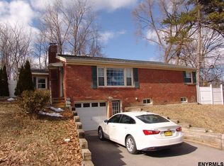 235 Abbottsford Rd, Schenectady, NY 12304